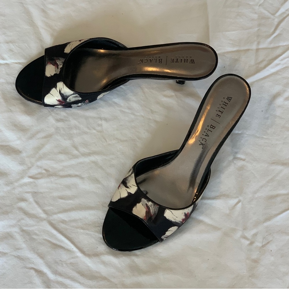 WhiteHouse BlackMarket Floral Shoes, Size 11!